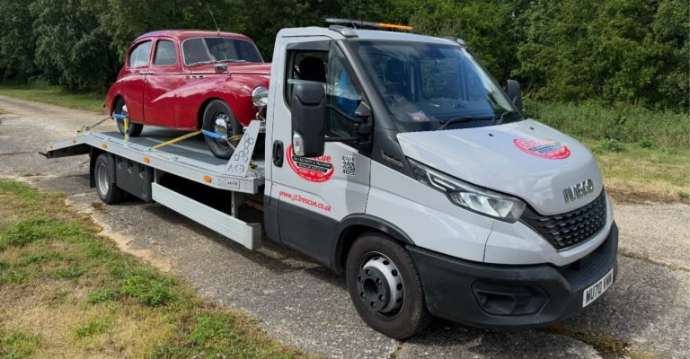 Classic Car Transport – J13 Rescue Berkshire J13 Rescue transporting a classic car in Berkshire
